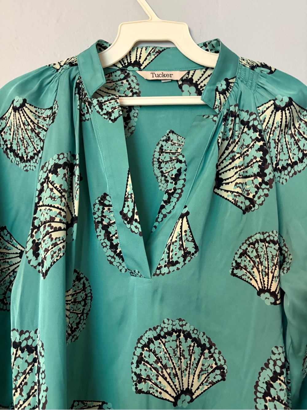 Tucker Teal Shell-Print V-Neck Long-Sleeve Blouse - Picture 2 of 10